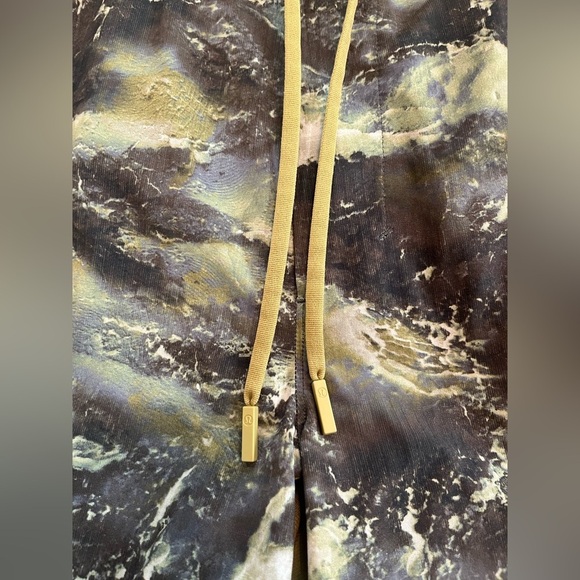 Men's Lululemon T.H.E Linerless Short 9” - Picture 5 of 9